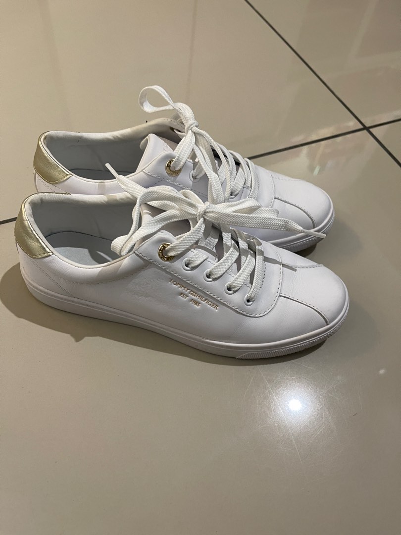 Original tommy hot sale hilfiger shoes