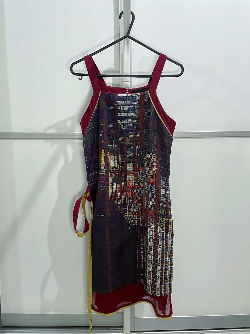 Plains & Prints Jarrix Sleeveless Dress (Category: Dresses) located in Quezon City. Submitted by curatedjunk (Listing ID 1219265462, Image 1). Description: Plains & Prints Jarrix Sleeveless Dress ₱800 (Original Price: ₱1,798) Size: XS (US 32 / EU 6) Doesn't fit me :< No issues. Will wash and iron before shipping. 📍Maginhawa, QC MOP: GCash, BPI Shipping c/o buyer.