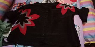 Pleats top pearls
