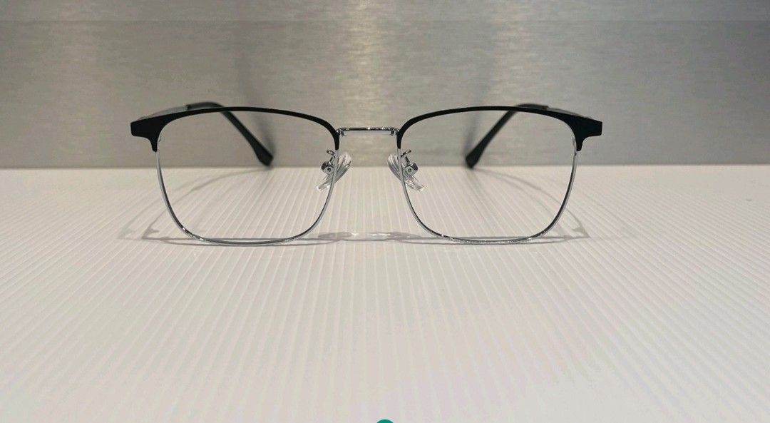 Clubmaster titanium top
