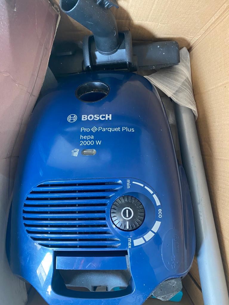rarely used Bosch vacuum cleaner, TV & Home Appliances, Vacuum Cleaner