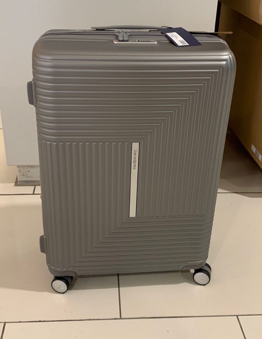 Samsonite Luggage with builtin scale. brand new. fast deal, Hobbies