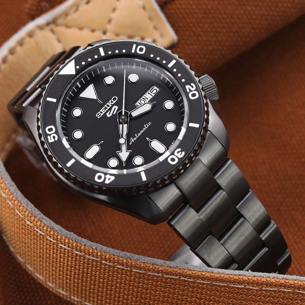 Seiko superman all best sale black