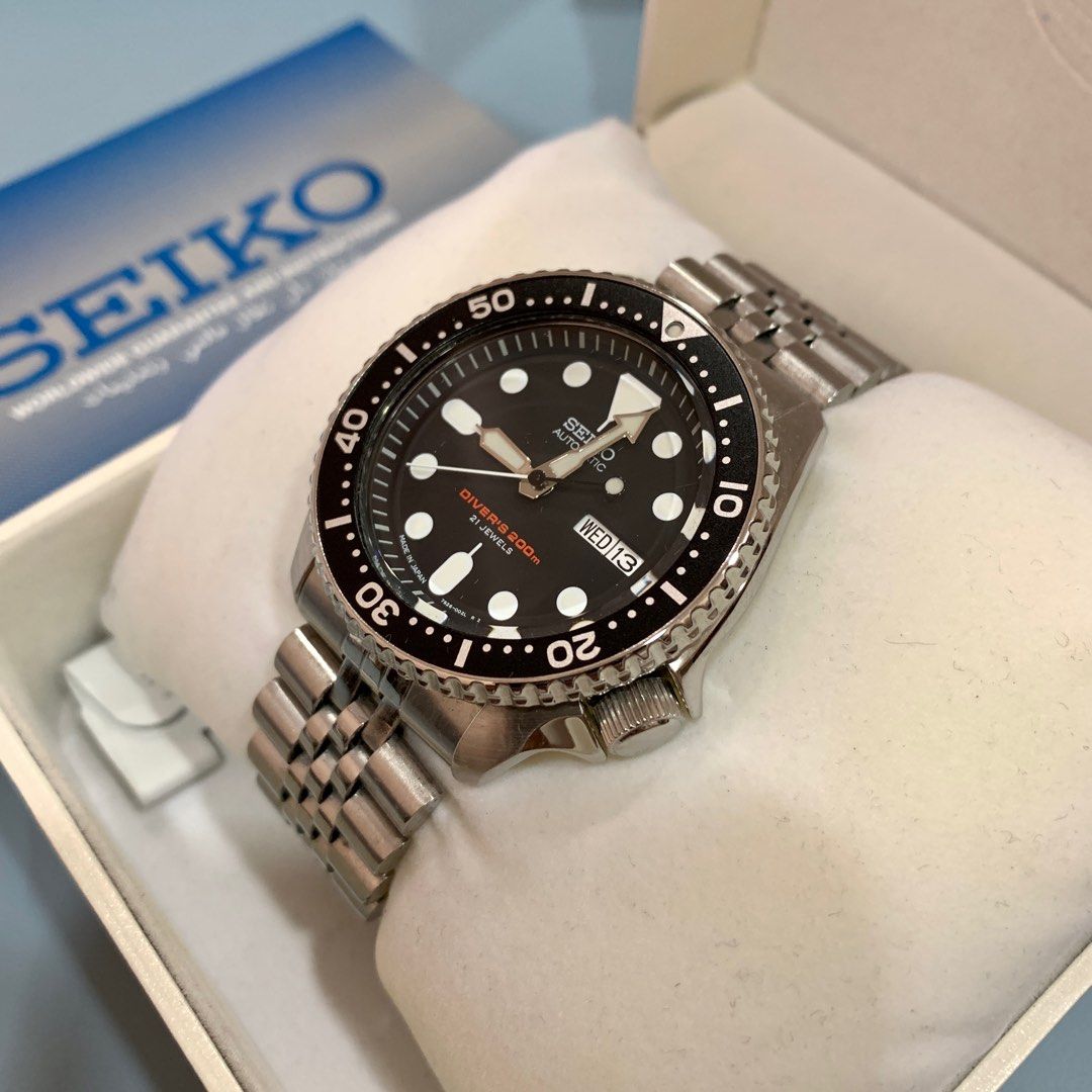 SEIKO Discontinued SKX007J2 Automatic Diver Watch Full Set Like New, Men's  Fashion, Watches & Accessories, Watches on Carousell