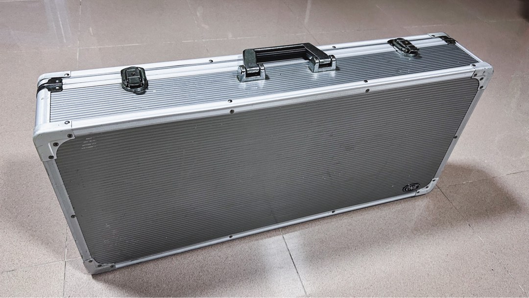 CNB Pedalboard Pedal Case Big, Hobbies & Toys, Music & Media, Musical