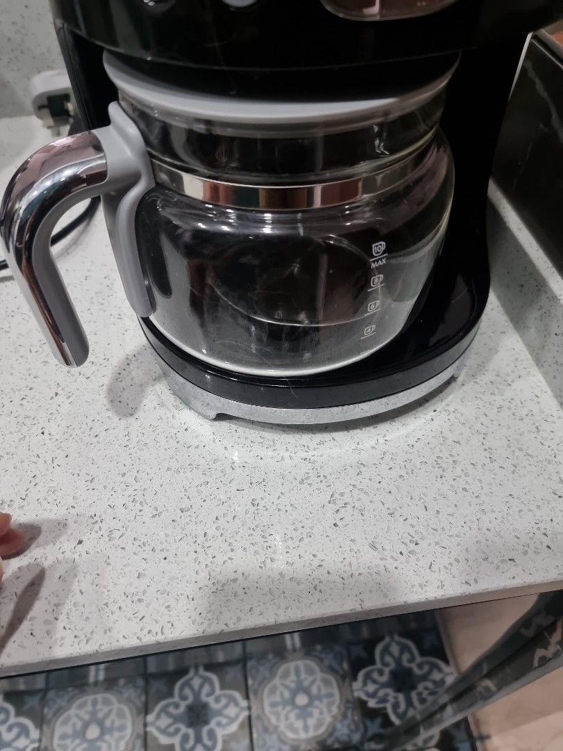 Smeg drip coffee machine, TV & Home Appliances, Kitchen Appliances