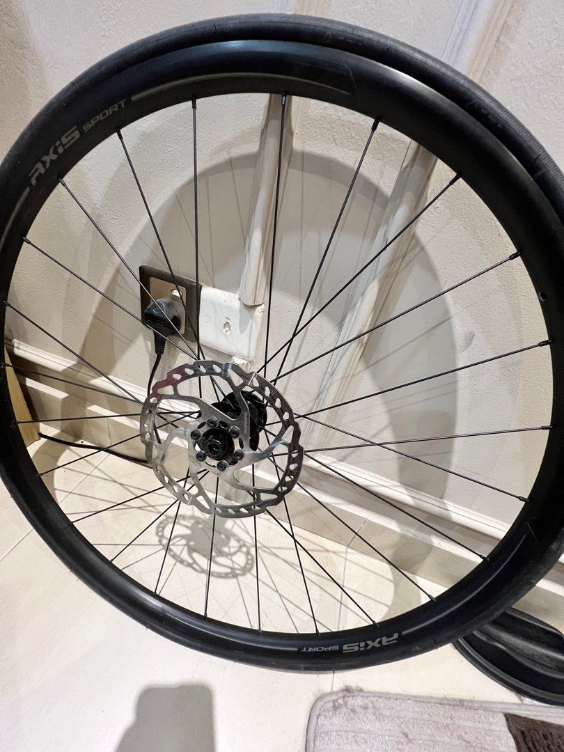 Specialized Axis Sport Disc wheelset, Sports Equipment, Bicycles & Parts, Bicycles on Carousell