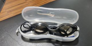 SWIMMING GOGGLES UV PROTECTED