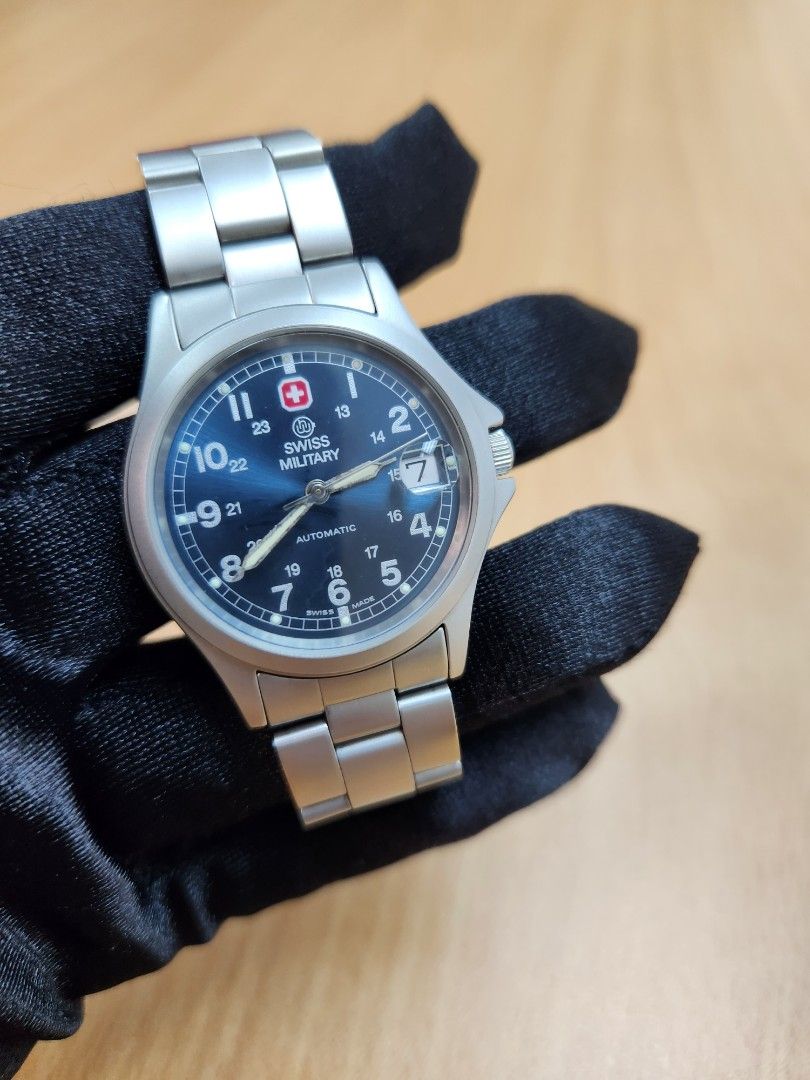 スイスミリタリー　自動巻き　ETA2824-2 SWISS MILITARY 自動巻きアナログ時計 ネイビー eta2824-2