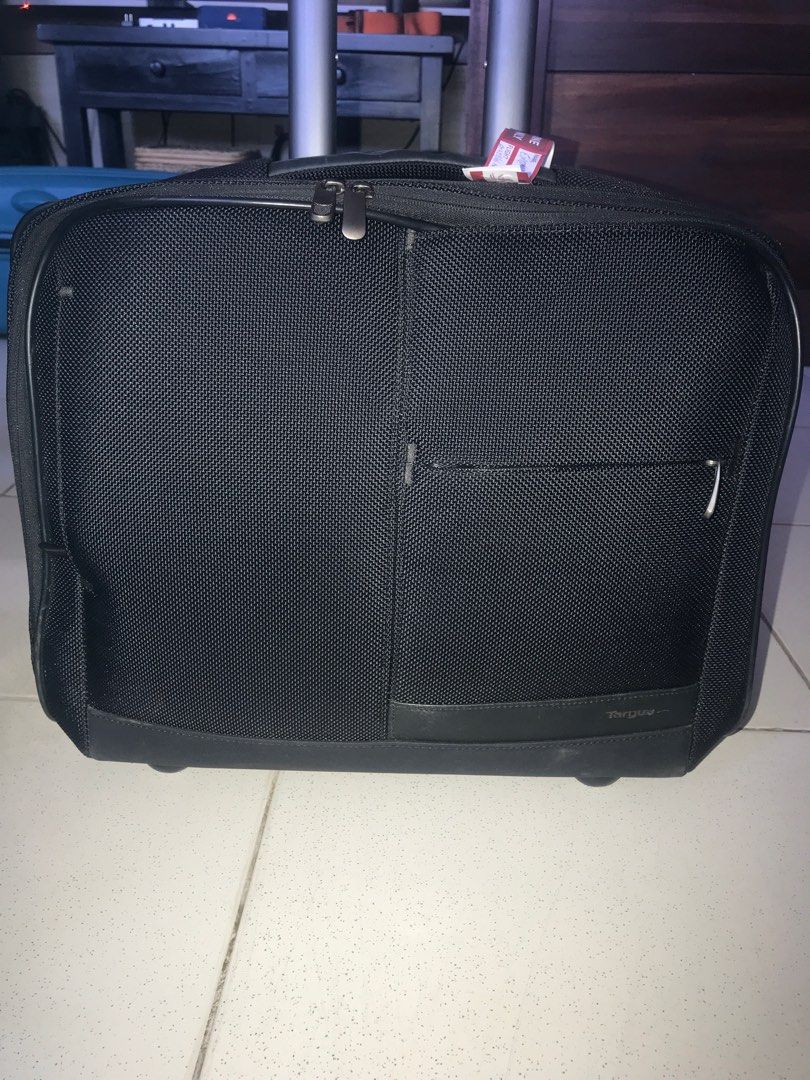 Targus Laptap trolley bag, Luxury, Bags & Wallets on Carousell