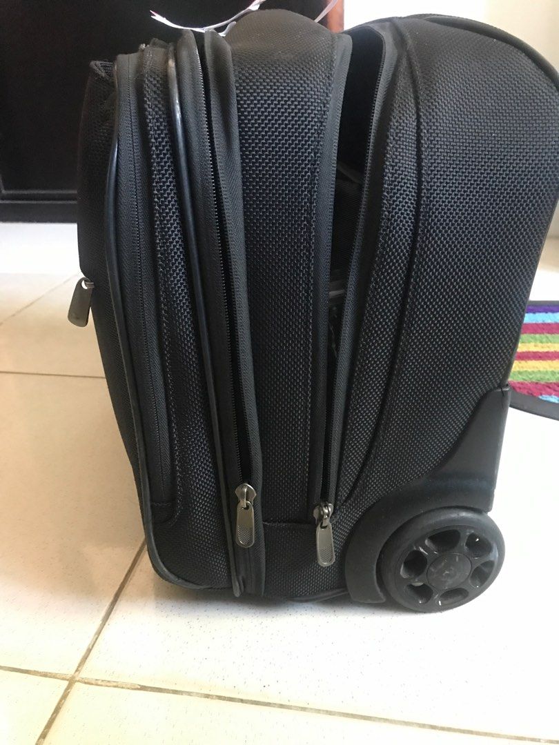 Targus Laptap trolley bag, Luxury, Bags & Wallets on Carousell