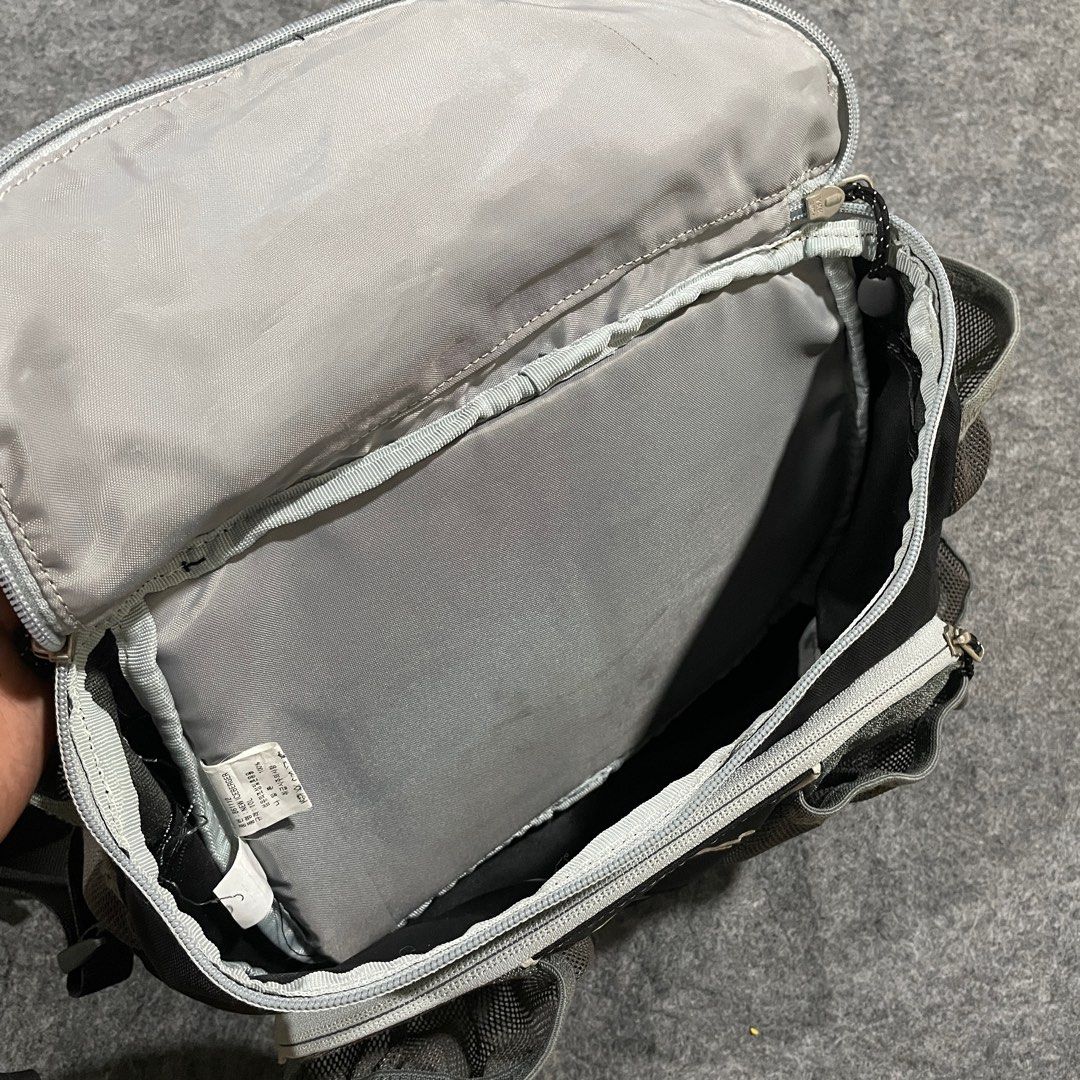 Timberline Outdoor Hiking Pouch Bag, Men's Fashion, Bags, Belt bags