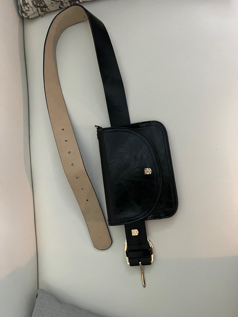 Vince Camuto Belt bag on Carousell