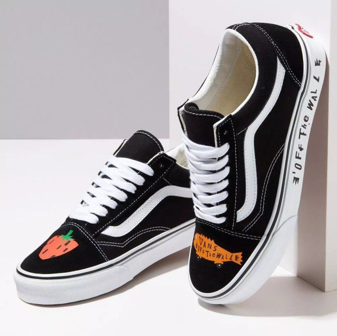 White and shop black vans womens