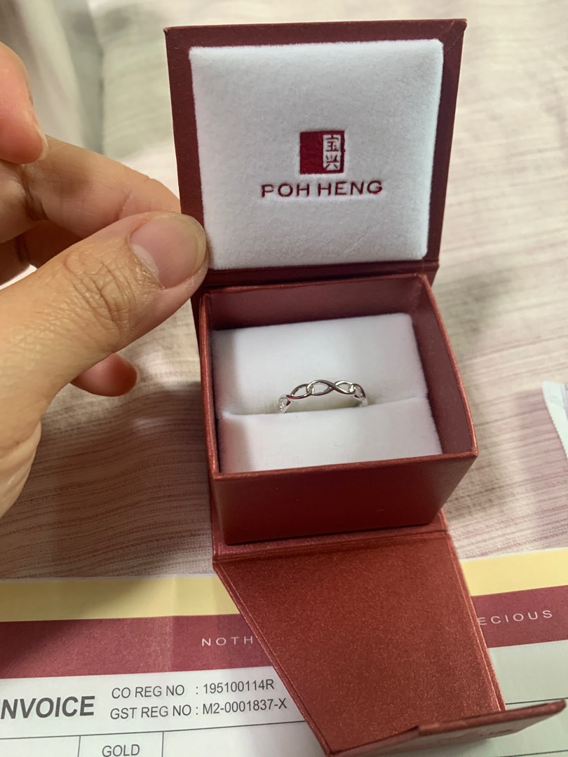White gold ring from Poh Heng Women s Fashion Jewelry Organisers Rings on Carousell