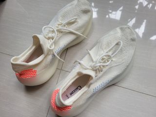 White rubber top shoes