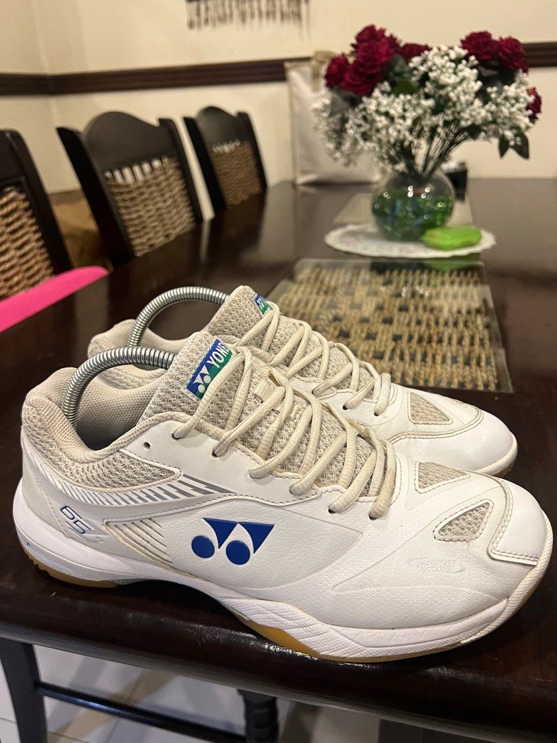Yonex power cushion 65z2 best sale