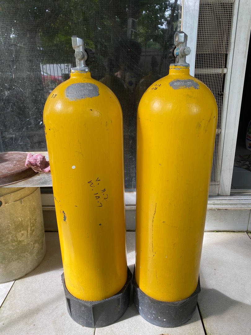 02 Diving tanks, Sports Equipment, Other Sports Equipment and Supplies on Carousell