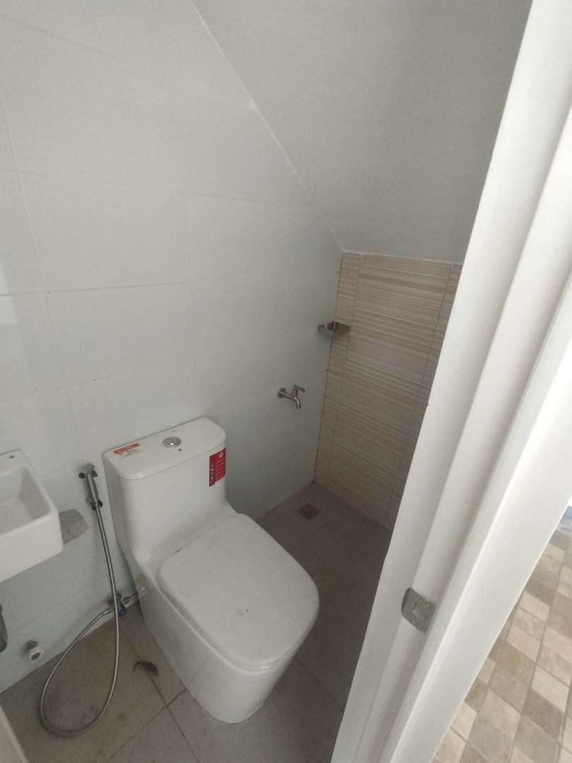 3 Storey Brand New Townhouse in Brgy Alicia Bago Bantay Quezon City for