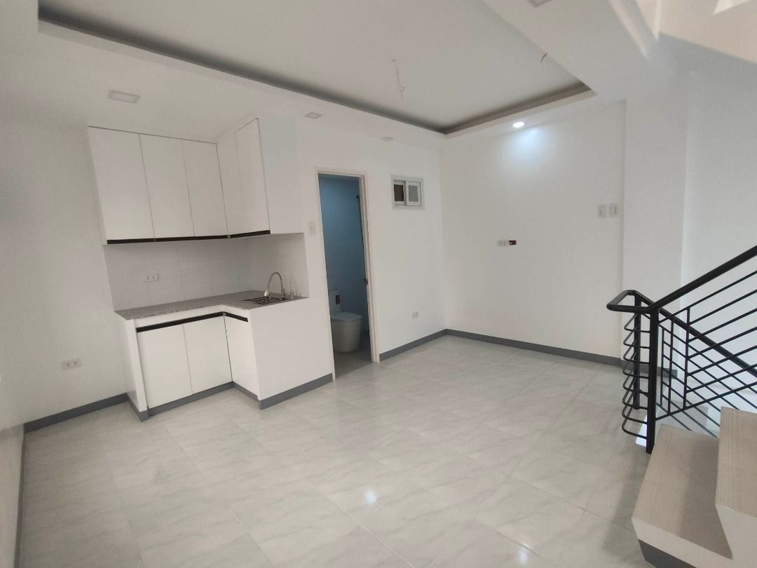 3 Storey Brand New Townhouse in Brgy Alicia Bago Bantay Quezon City for