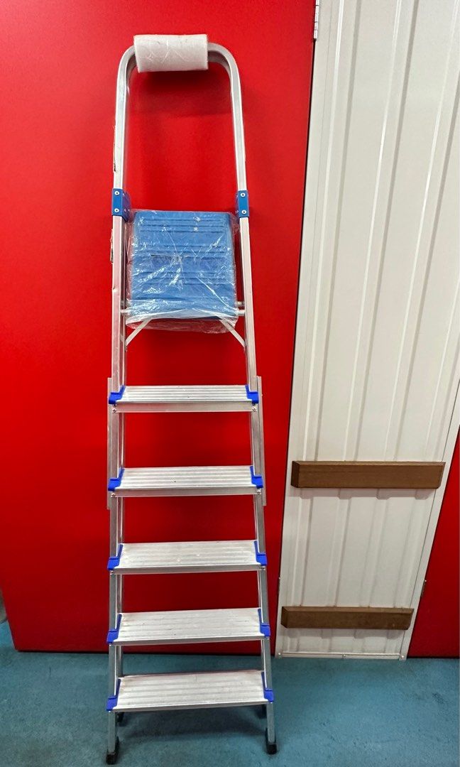 6 Steps Ladder, Furniture & Home Living, Home Improvement