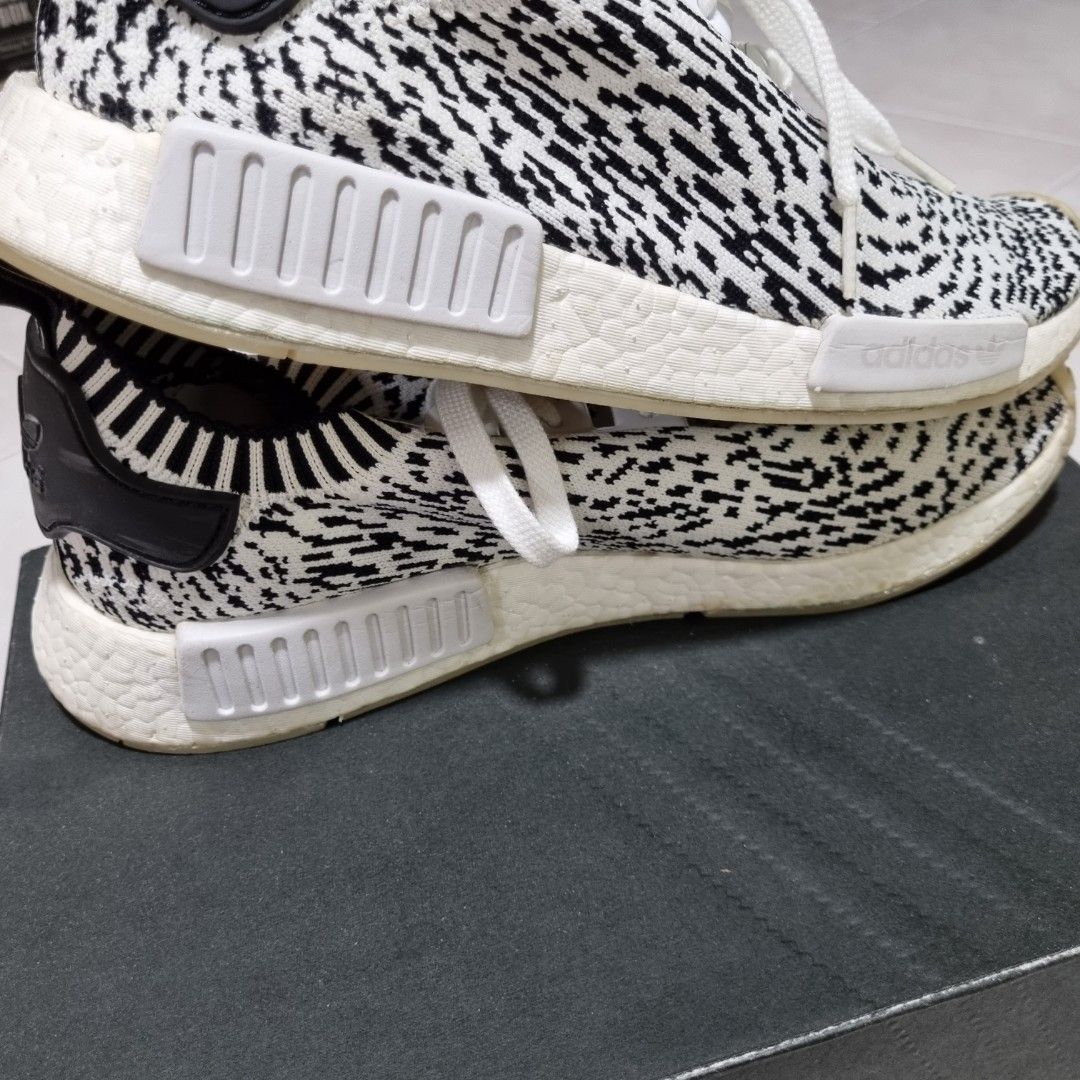 Adidas NMD R1 Sashiko White Primeknit Shoes, PK Sneakers, Men's Fashion,  Footwear, Sneakers on Carousell
