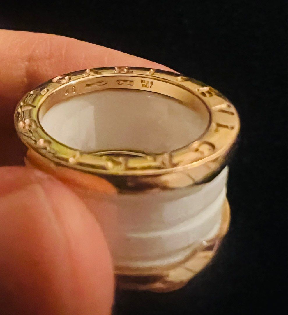 Bvlgari ring hot sale white ceramic