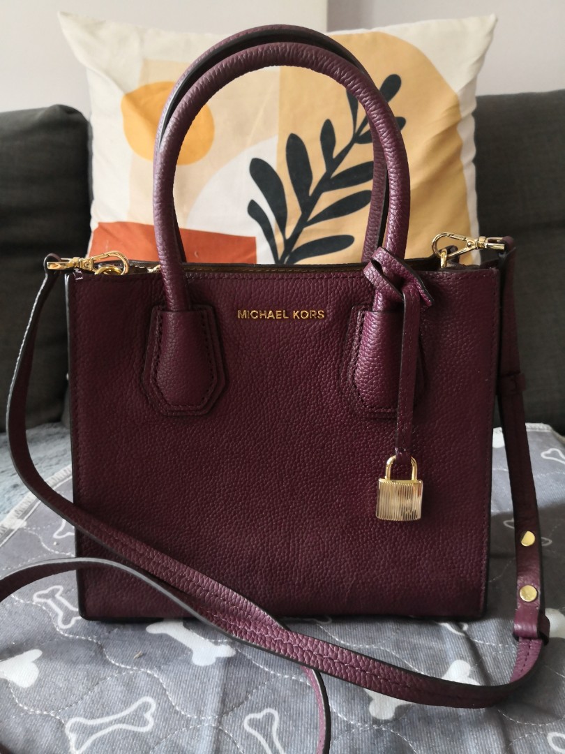 Authentic Michael Kors Bag, Women's Fashion, Bags & Wallets, Tote Bags on  Carousell