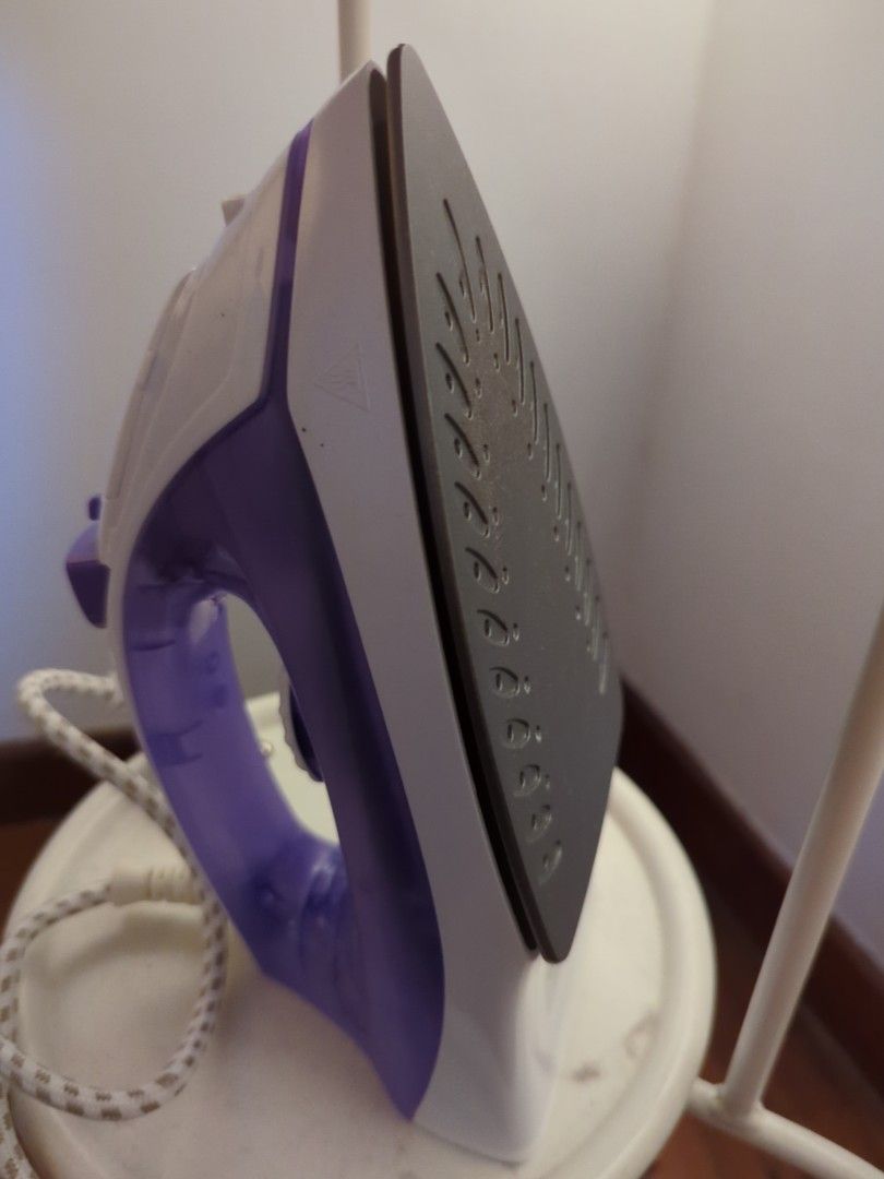 Bajaj steam iron, TV & Home Appliances, Irons & Steamers on Carousell