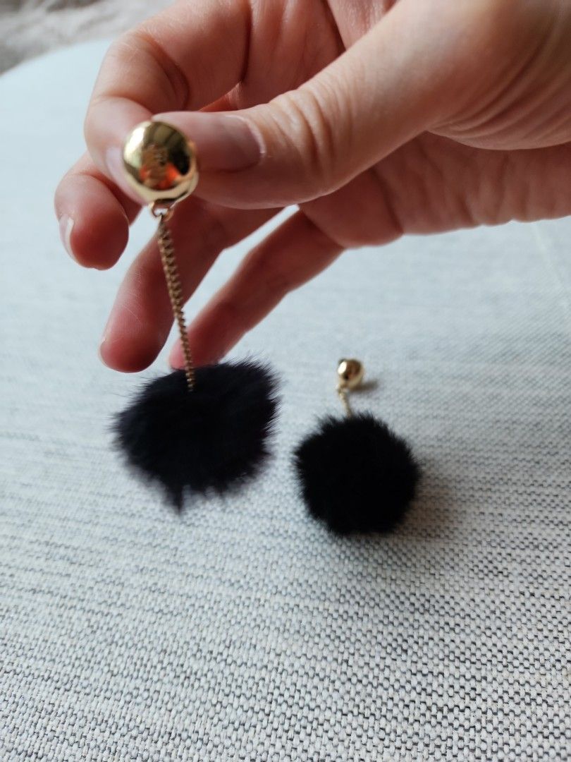 Gold pom pom earrings shop