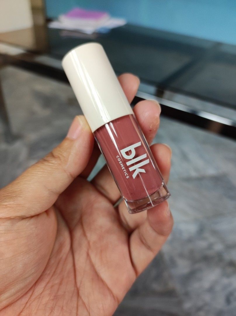 BLK LIP TREATMENT OIL 'SEASHELL' (Category: Makeup) located in Calamba. Submitted by louisabella2123 (Listing ID 1219456917, Image 2). Description: like new used only once.