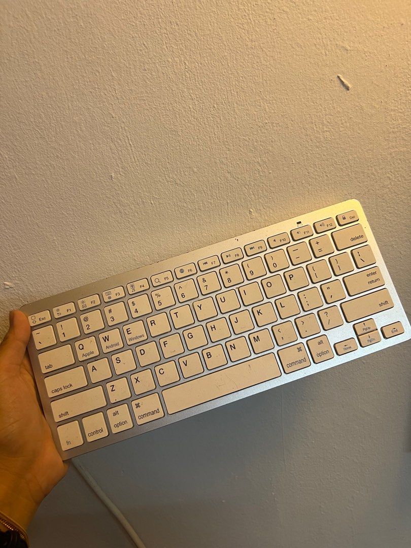 Bluetooth keyboard, Computers & Tech, Parts & Accessories, Computer Keyboard on Carousell