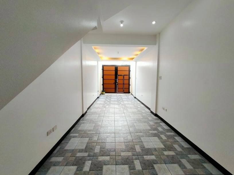 Brand New 3 Storey Townhouse in La loma Quezon City for Sale, Property