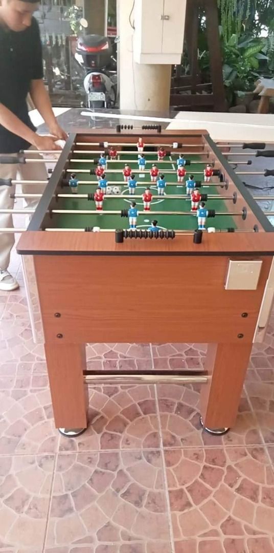 BRAND NEW 5FT FOOSBALL TABLE (SOCCER TABLE), Sports Equipment, Sports
