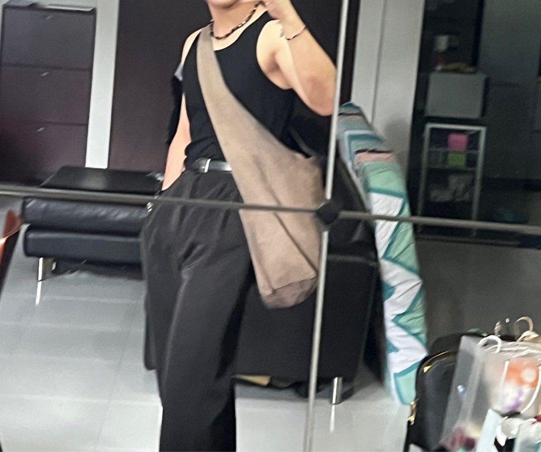 White shop workout vest