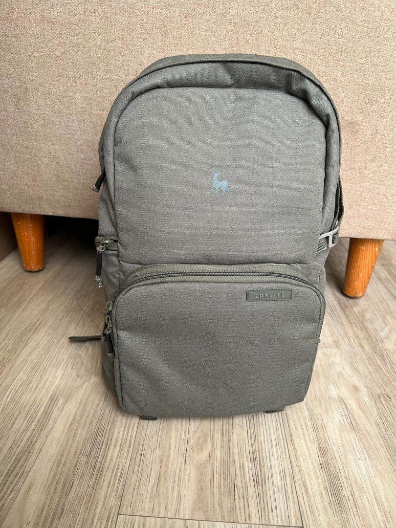 Brevite Photo Backpack in Pine Green on Carousell
