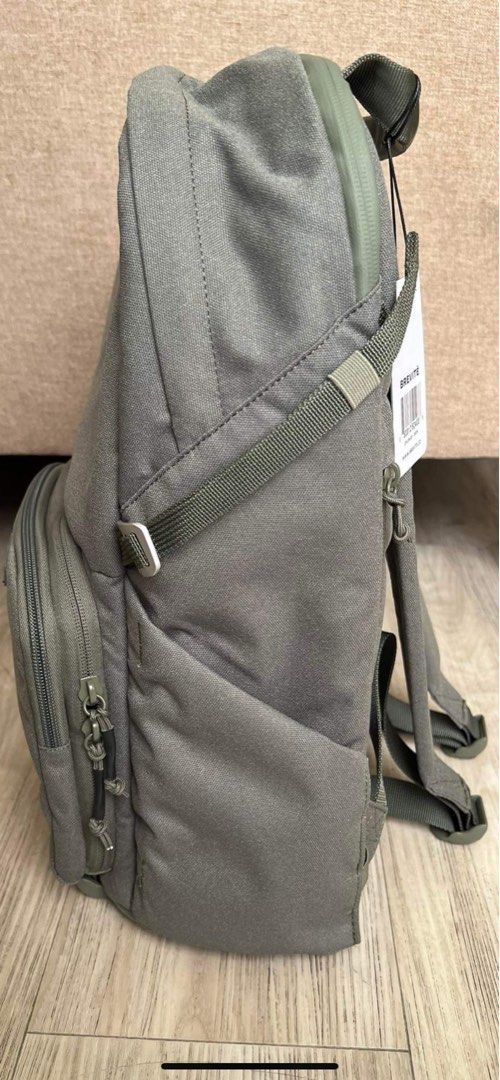 Brevite Photo Backpack in Pine Green on Carousell