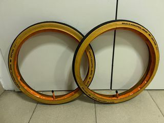 Brompton Schwalbe one Tan wall 16 in Tyre with tubolito tube AV