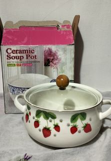 Ceramic soup pot