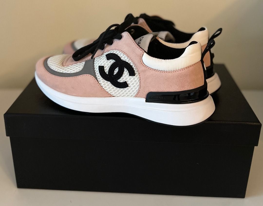 Chanel Sneakers 2022-23 pink white black suede brand new, 名牌, 鞋 