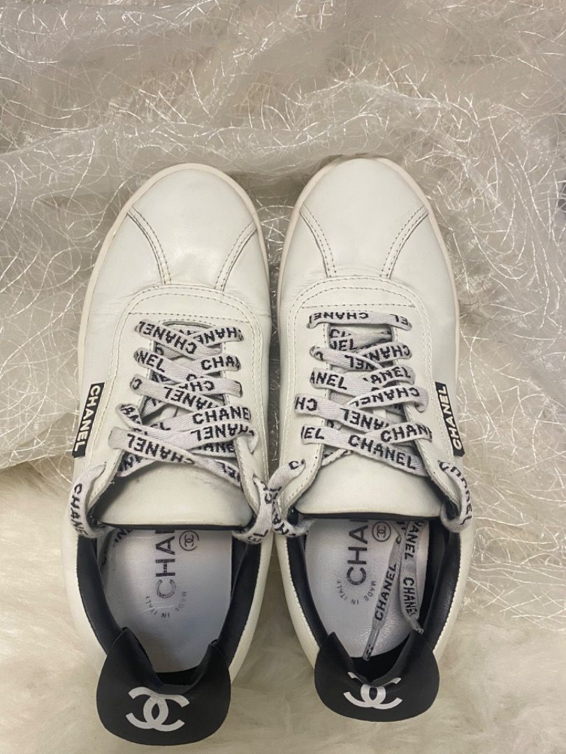Chanel top shoe laces