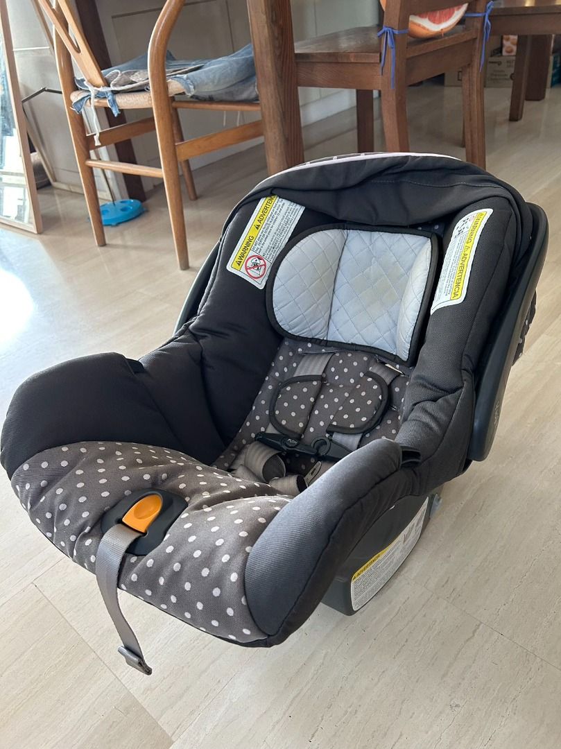 Chicco polka online dot car seat