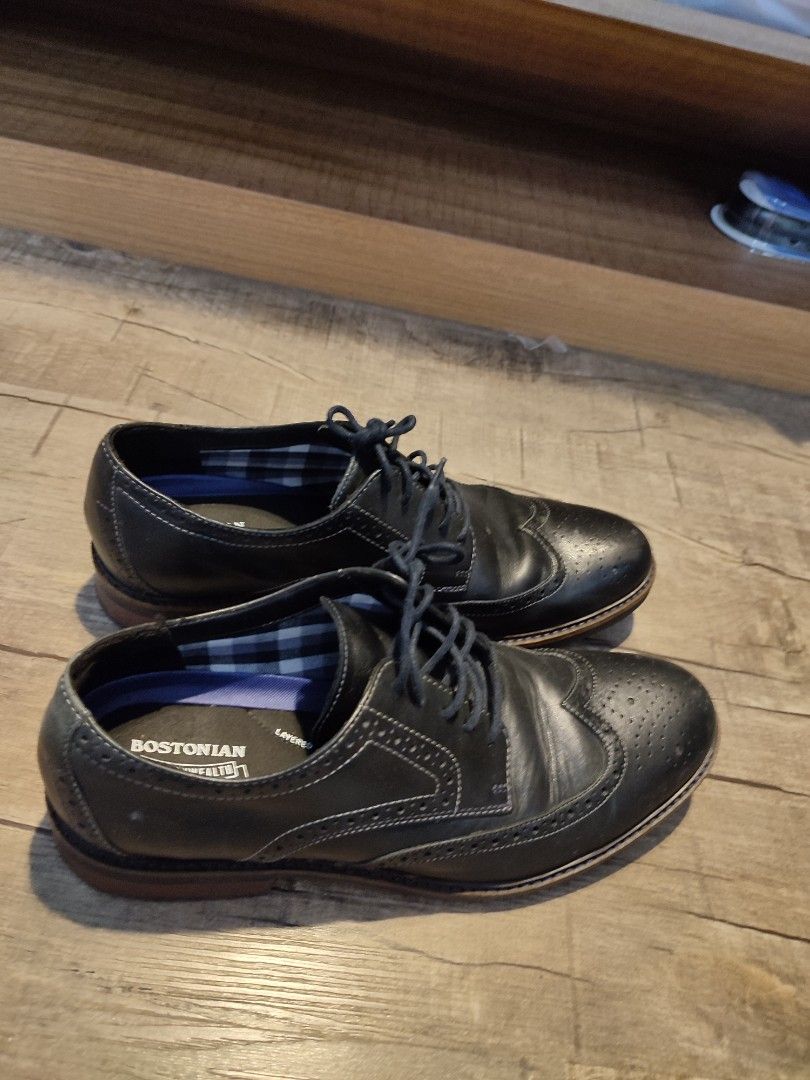 Clarks bostonian shoes deals