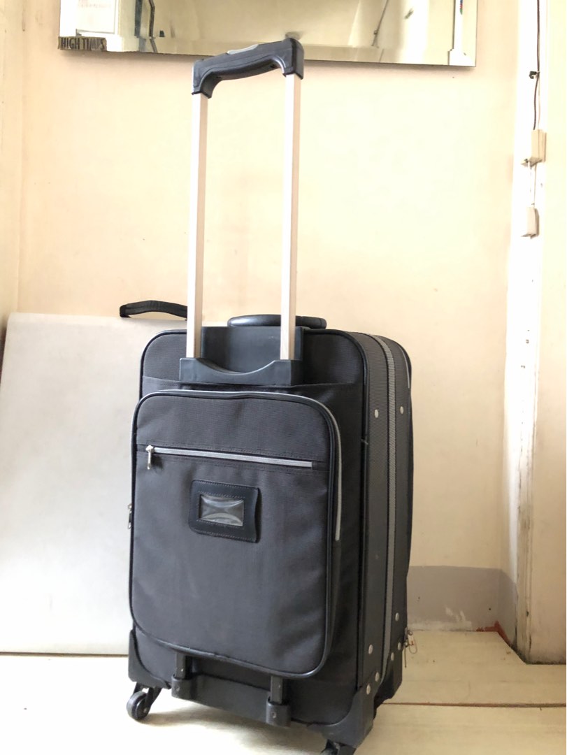 Classic Actus Luggage Bag 4 wheels not Samsonite Taylormade Nike on