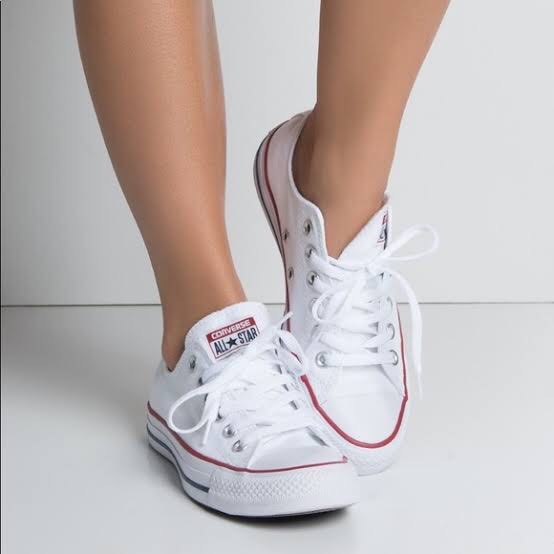 Converse White, Women's Fashion, Footwear, Sneakers on Carousell