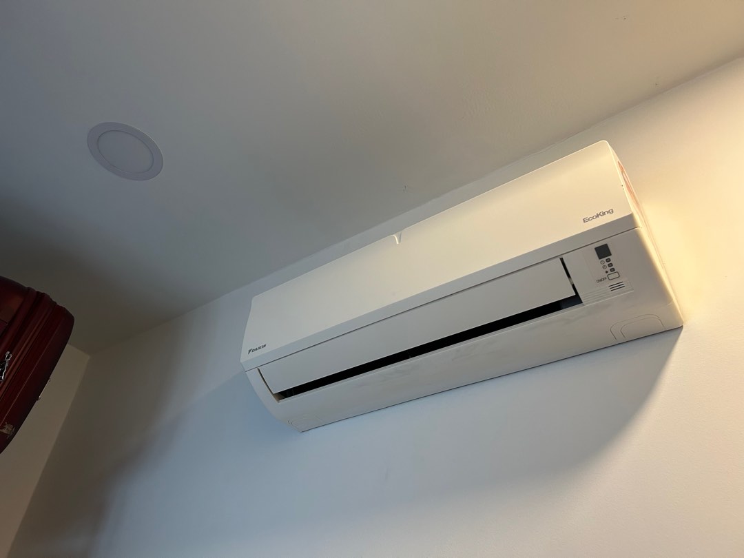 Daikin EcoKing 1HP Air Conditioning Unit, TV & Home Appliances, Air