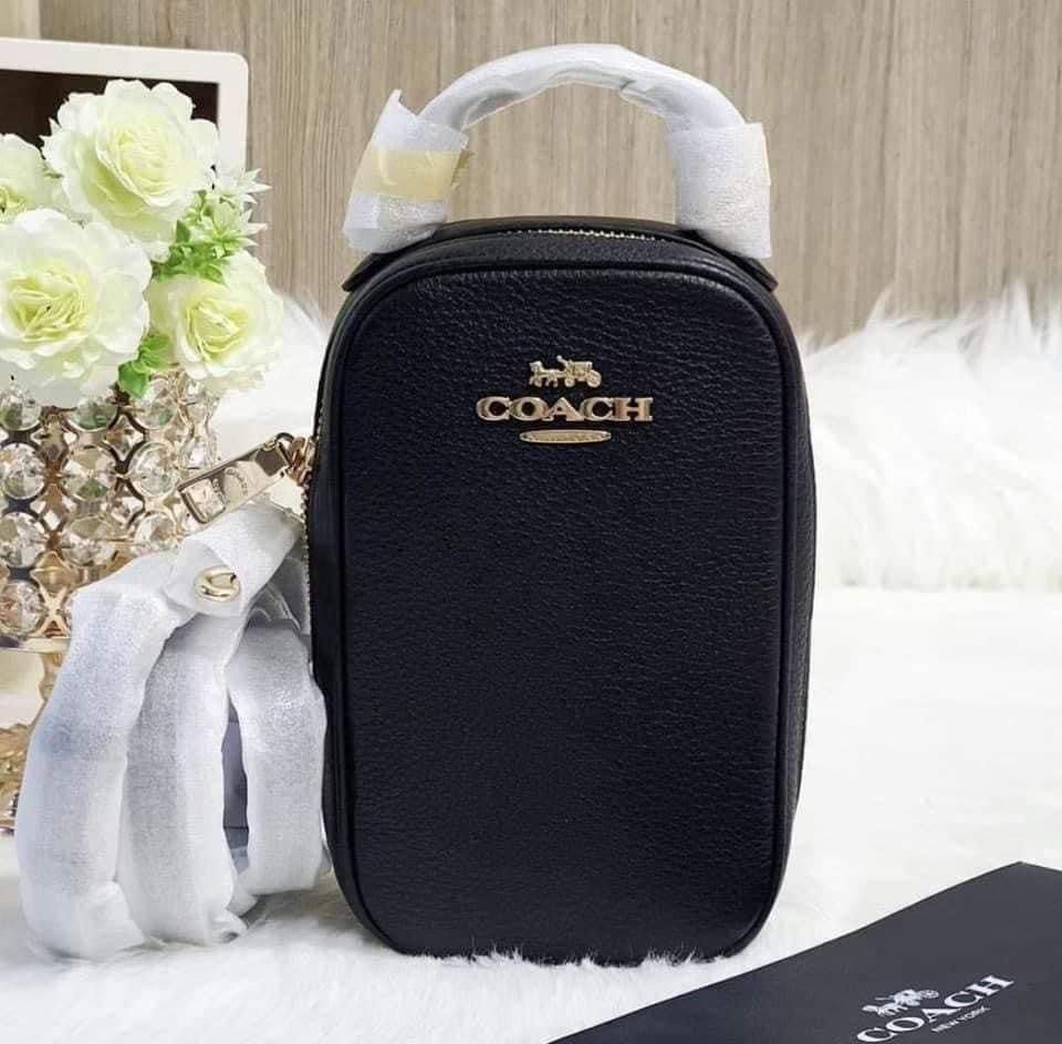 Eva Crossbody (Category: Luxury Bags & Wallets) located in Rizal. Submitted by onlinedepotwholesale2nd (Listing ID 1219362012, Image 1). Description: Eva crossbody 4 1/2” (L) x 7” (H) x 2 1/4” (W) 2200.