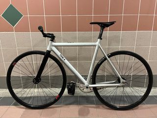 （分類：）位於 。 由 vyffuy 提交（商品編號 1219383828，圖片 1）。簡介： 。