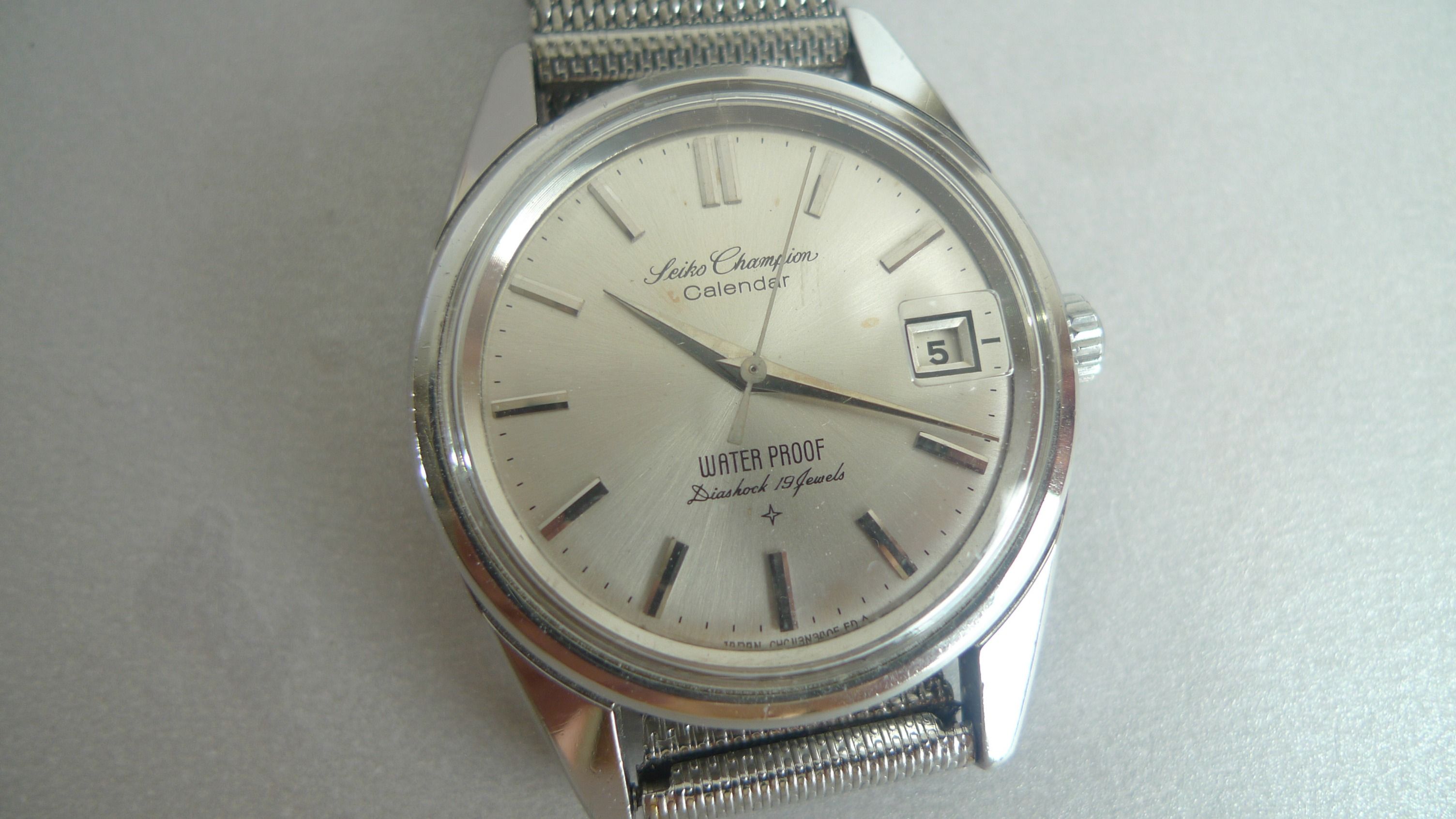 Seiko champion diashock 19 jewels online