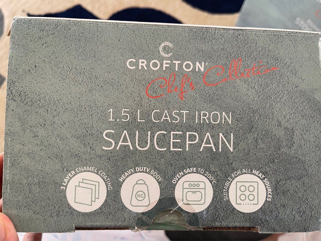 Green Crofton Saucepan, Furniture & Home Living, Kitchenware